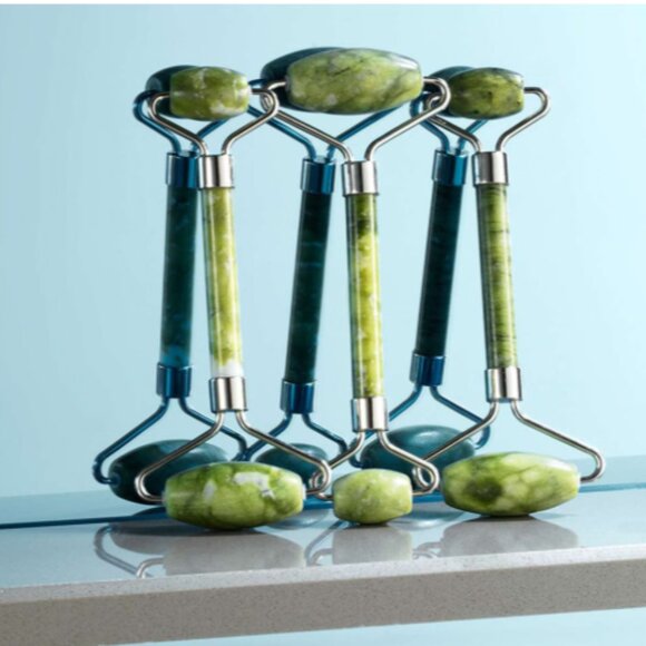 Jade Facial Roller - Picture 1 of 2